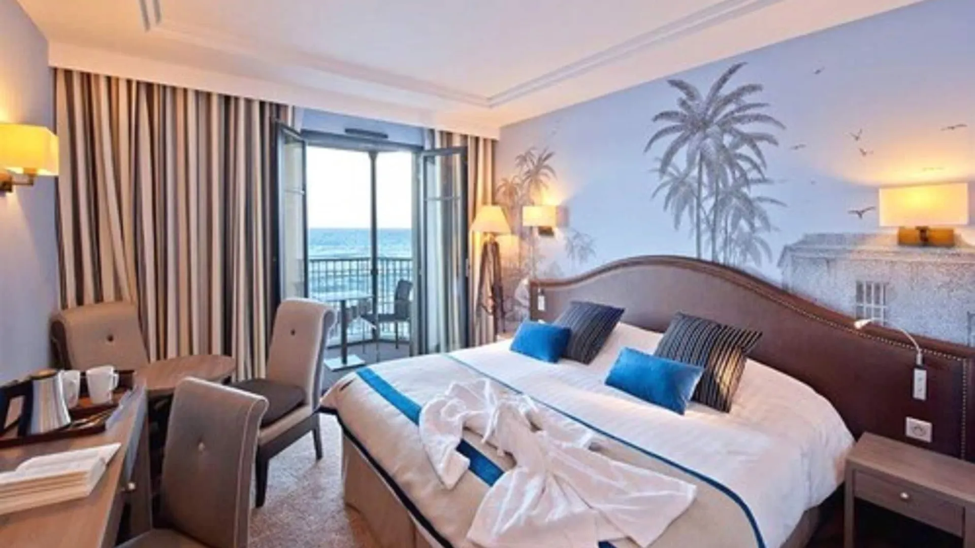 ****  Hotel Le Nouveau Monde Saint-Malo Frankrijk