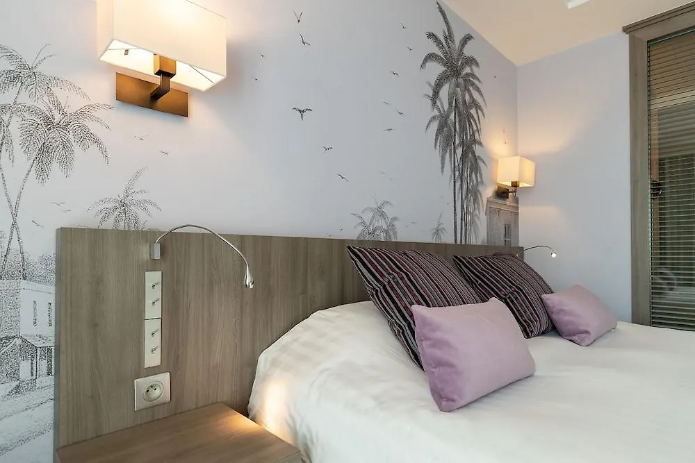 Hotel Le Nouveau Monde Saint-Malo 4*,