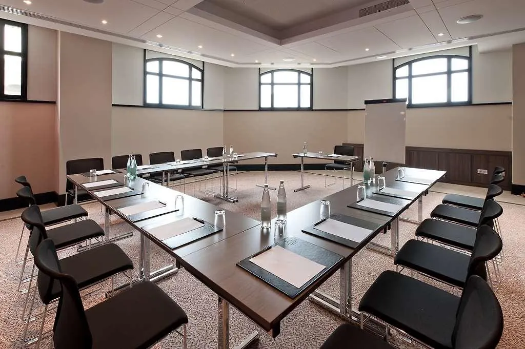 Hotel Le Nouveau Monde Saint-Malo 4*,