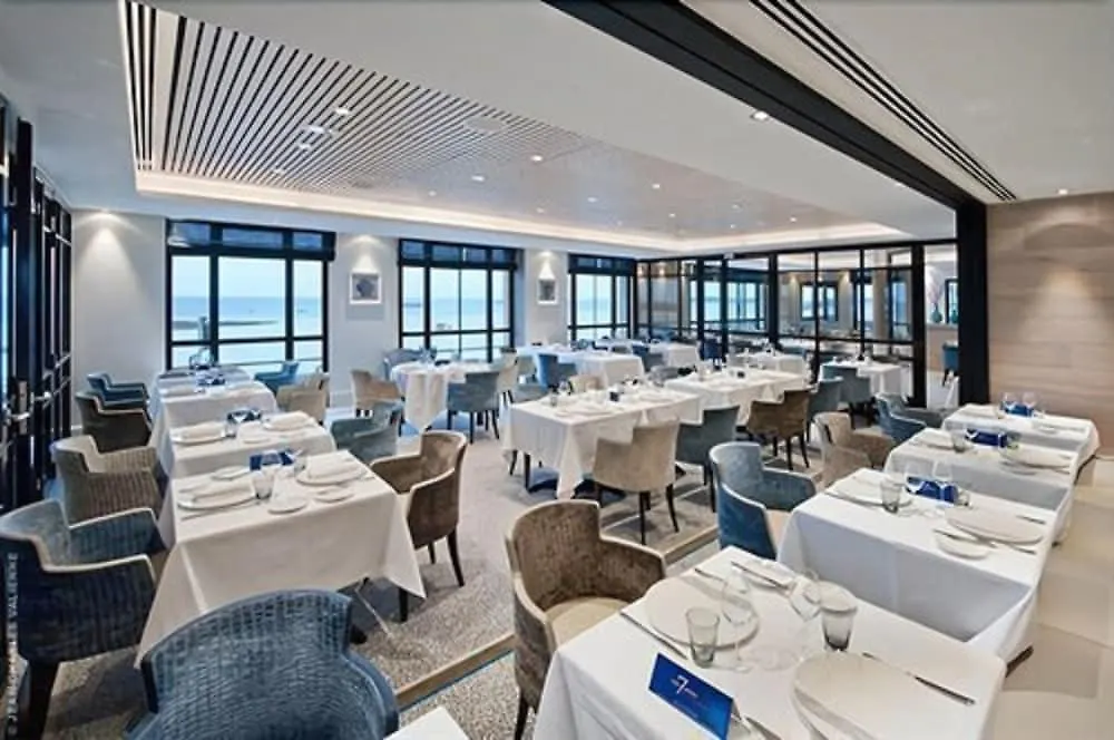 Hotel Le Nouveau Monde Saint-Malo France