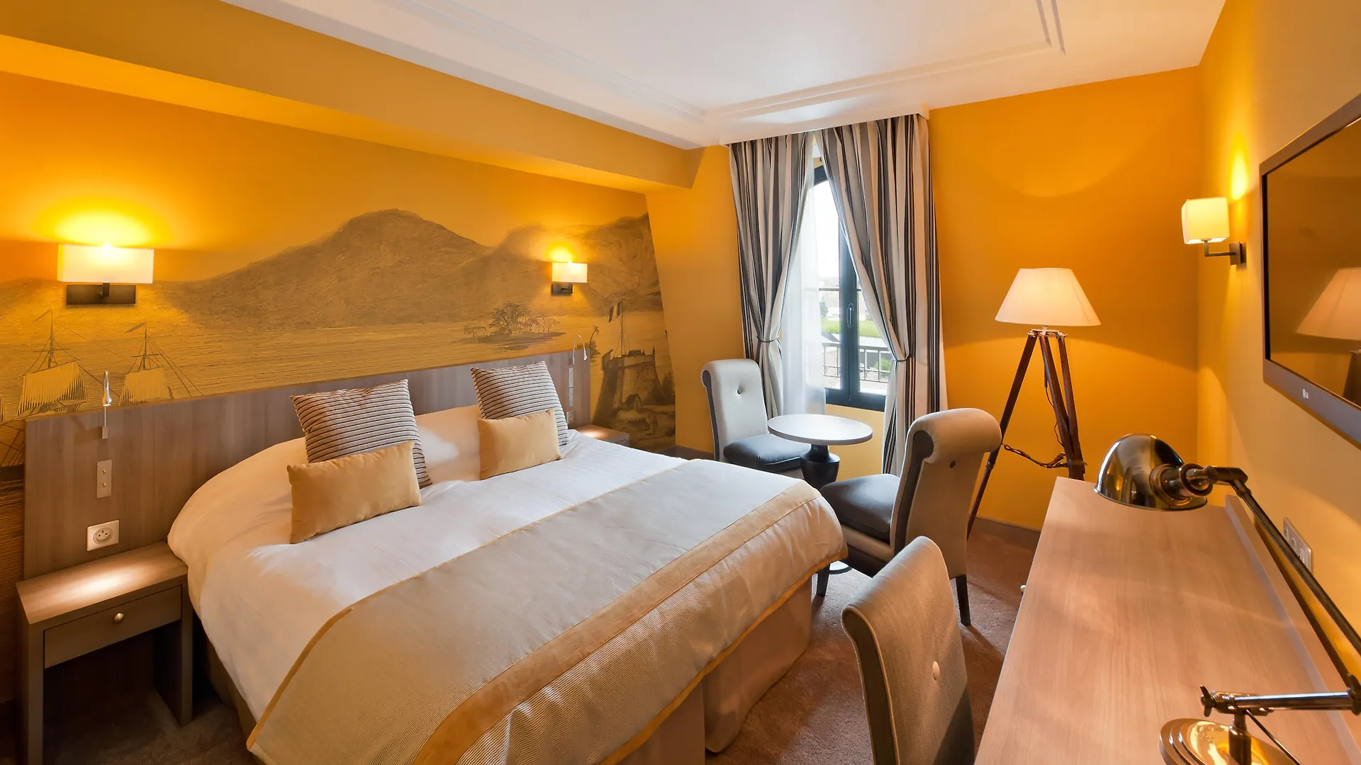 Hotel Le Nouveau Monde Saint-Malo France