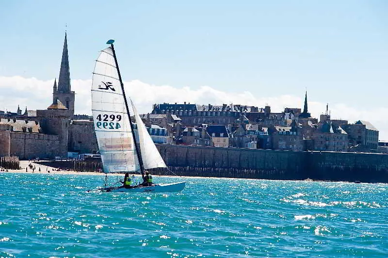 Hotel Le Nouveau Monde Saint-Malo France